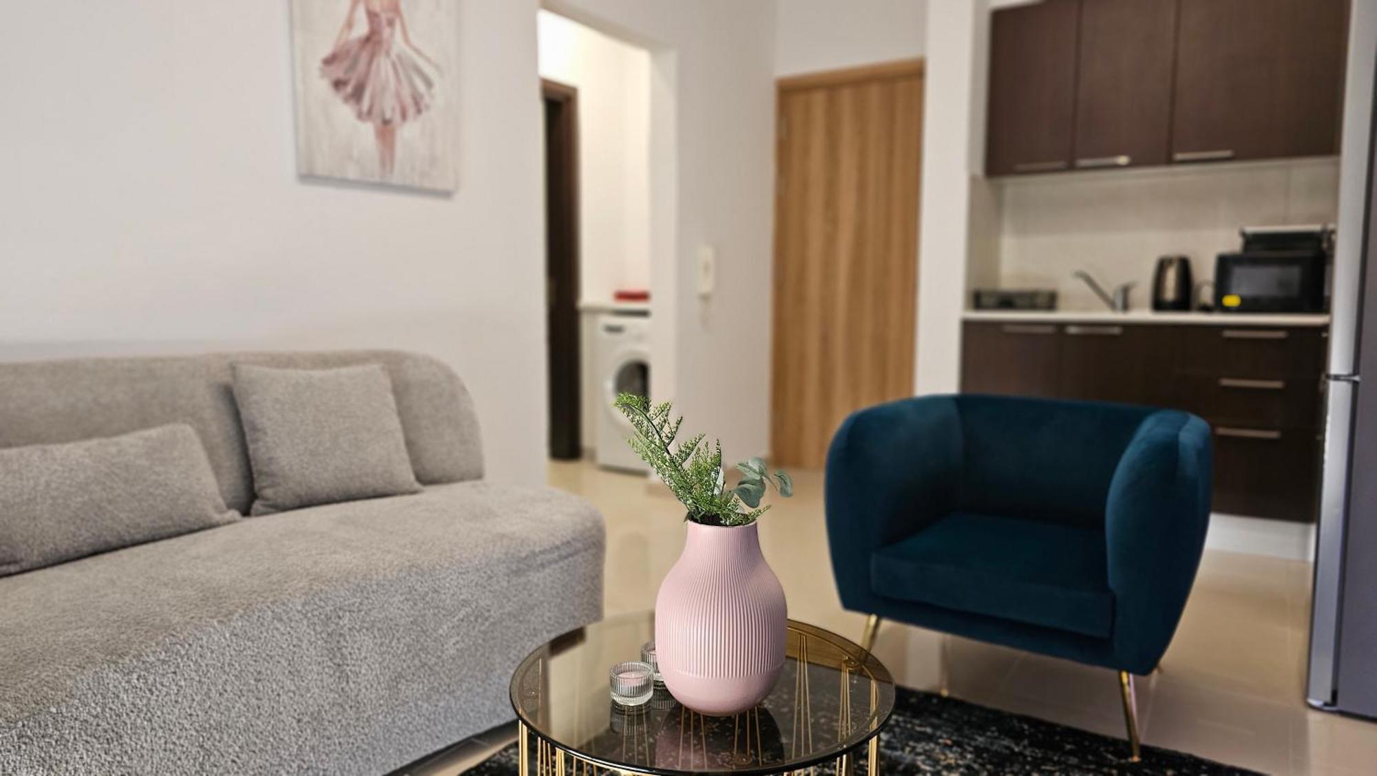 Stay Cosmo City Suites Nicosia Exterior foto