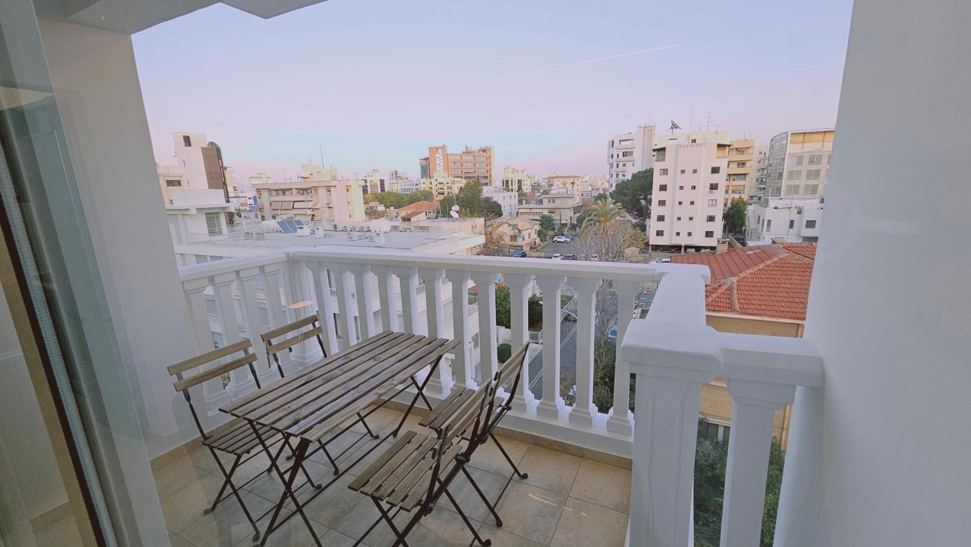 Stay Cosmo City Suites Nicosia Exterior foto